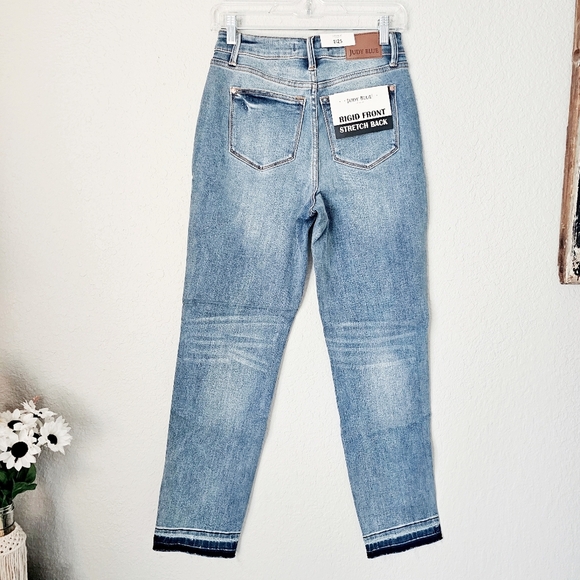 Judy Blue Mid Rise Rigid Magic Straight Leg Released Hem Jeans Regular Plus NEW - Picture 11 of 16